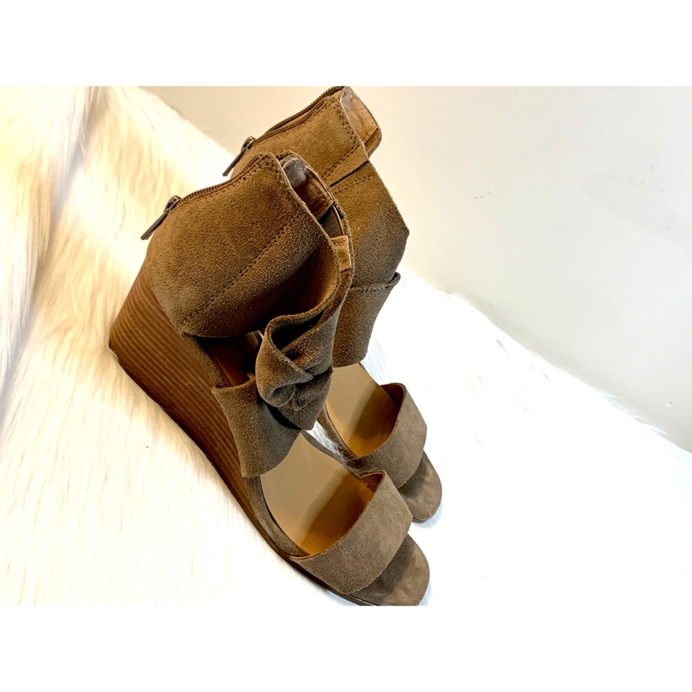 Lucky Brand Tammanee Wedge Women's Size 8.5M